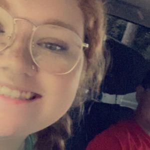 Meet your Posher, Kayla